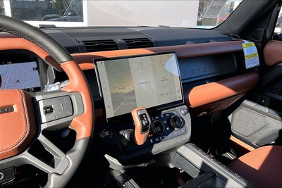 2026 Land Rover Defender 110 OCTA