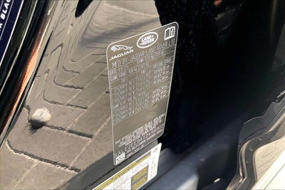 2026 Land Rover Defender 110 OCTA Black Edition