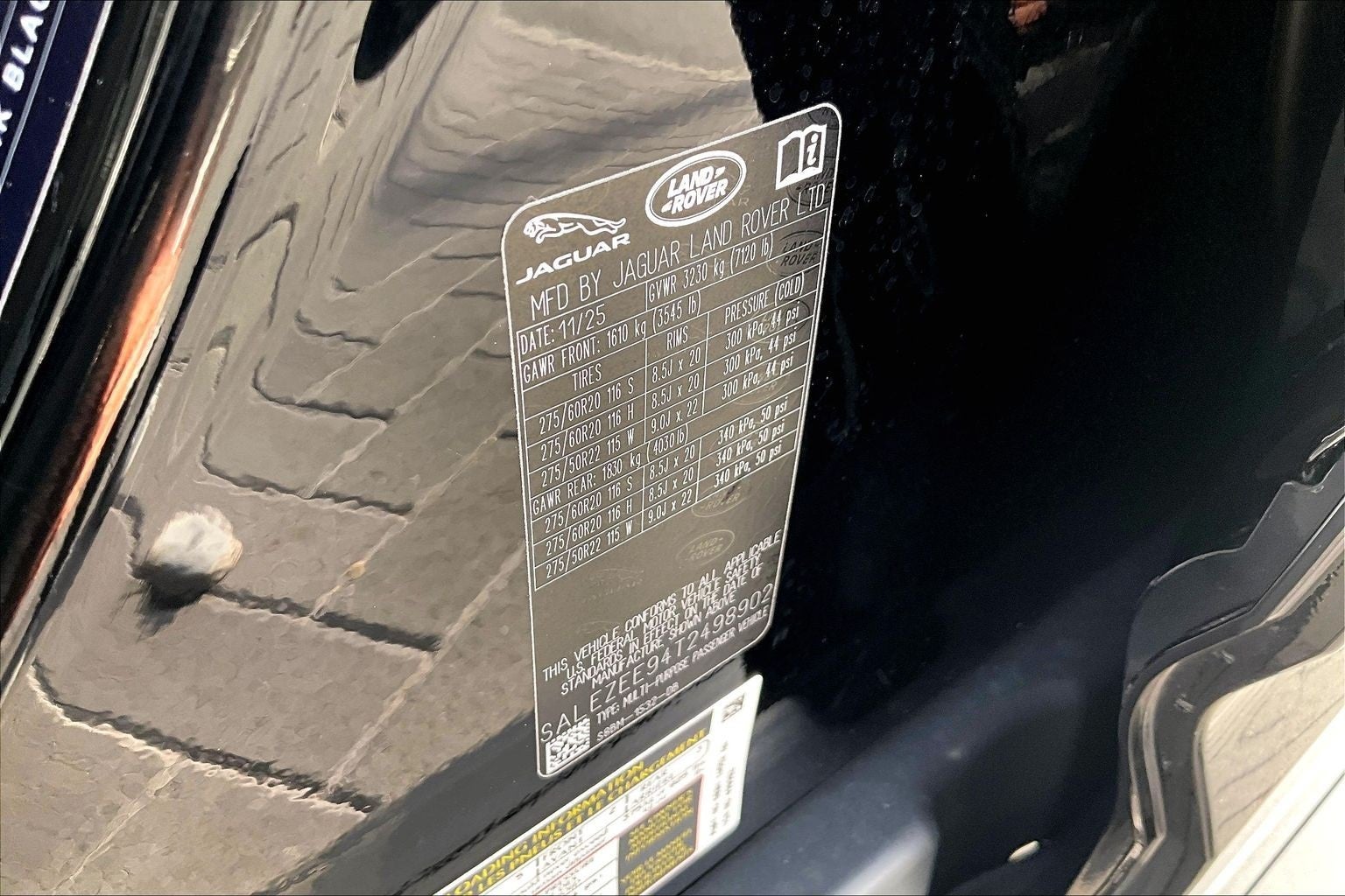 2026 Land Rover Defender 110 OCTA Black Edition