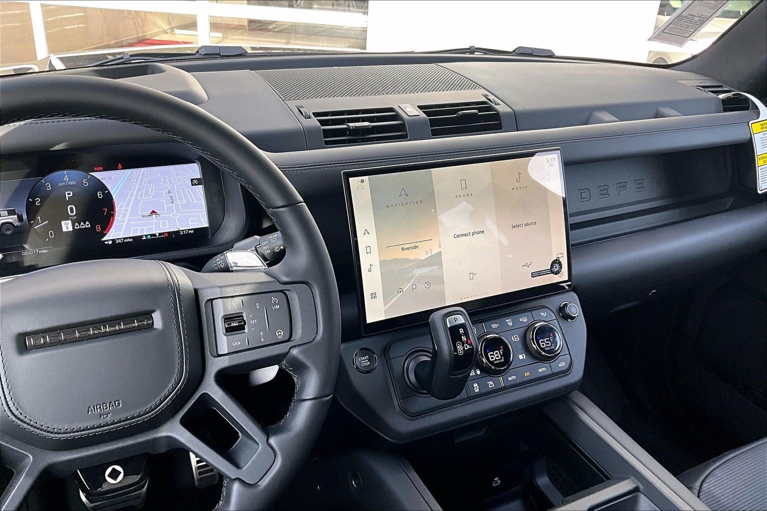 2026 Land Rover Defender 110 OCTA Black Edition