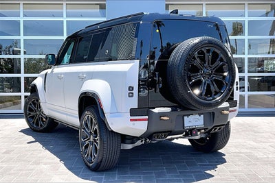 2026 Land Rover Defender 110 OCTA