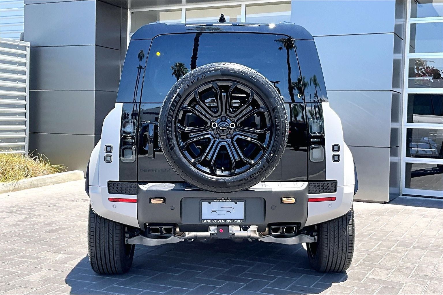 2026 Land Rover Defender 110 OCTA