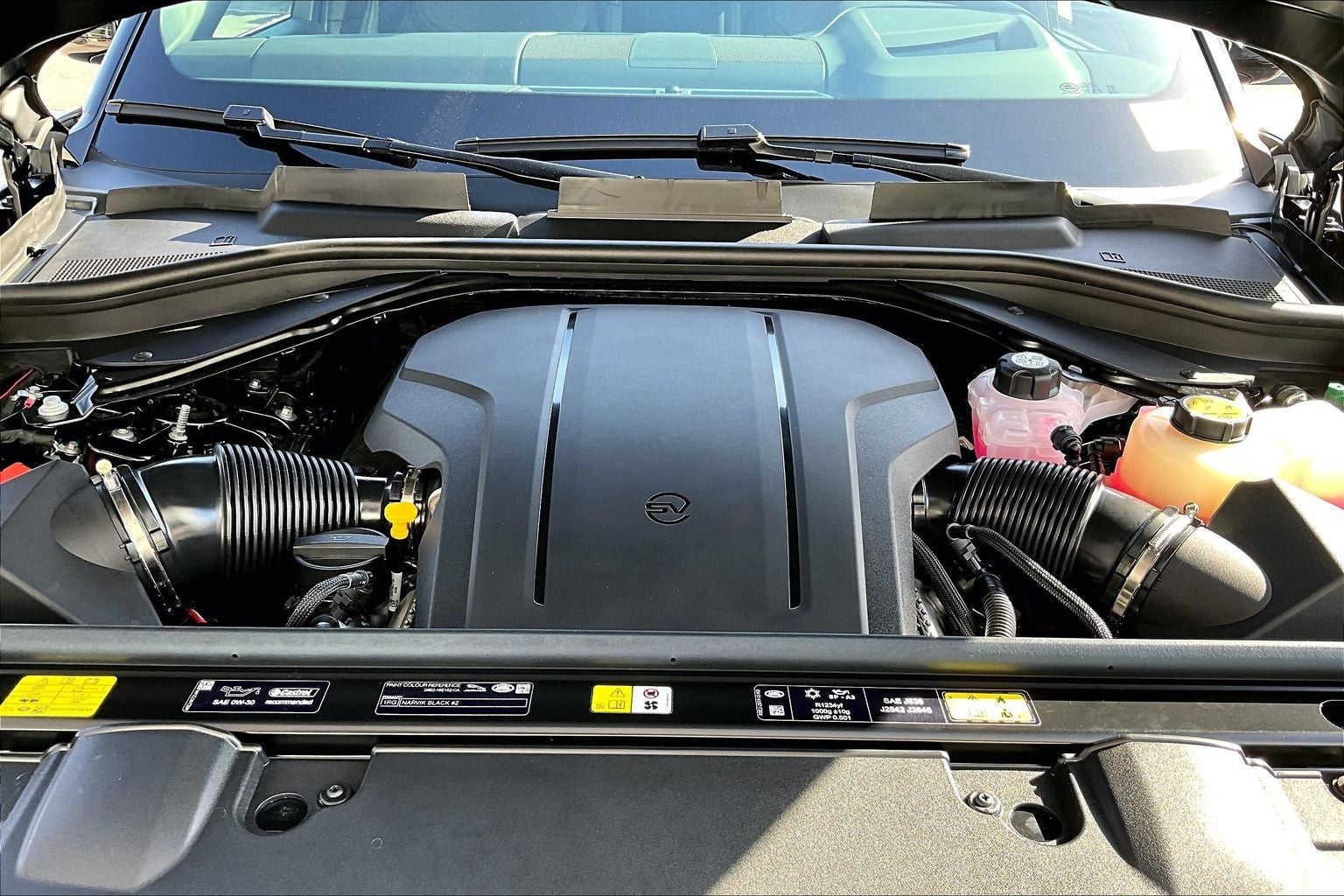 2026 Land Rover Range Rover SV LWB BLACK EDITION