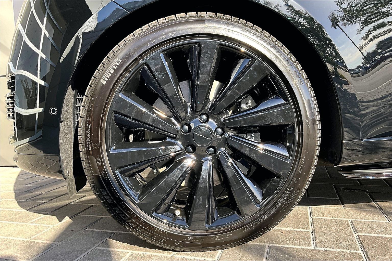 2026 Land Rover Range Rover SV LWB BLACK EDITION