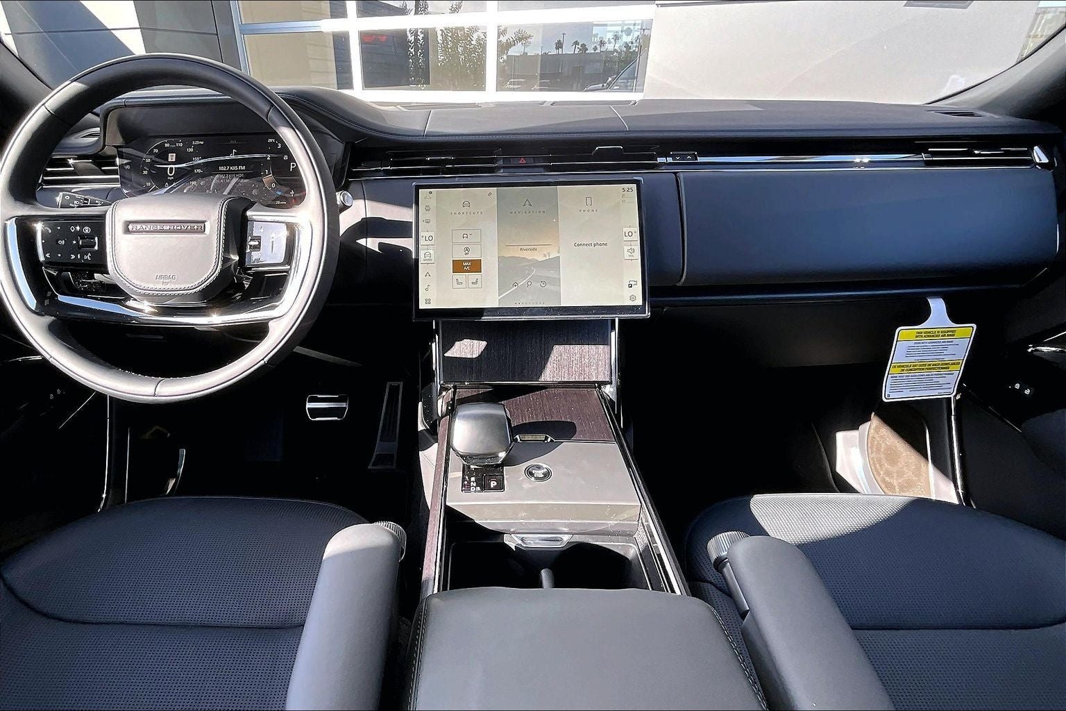 2026 Land Rover Range Rover SV LWB BLACK EDITION