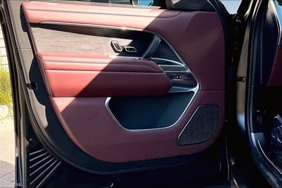 2025 Land Rover Range Rover Plug-In Hybrid Autobiography