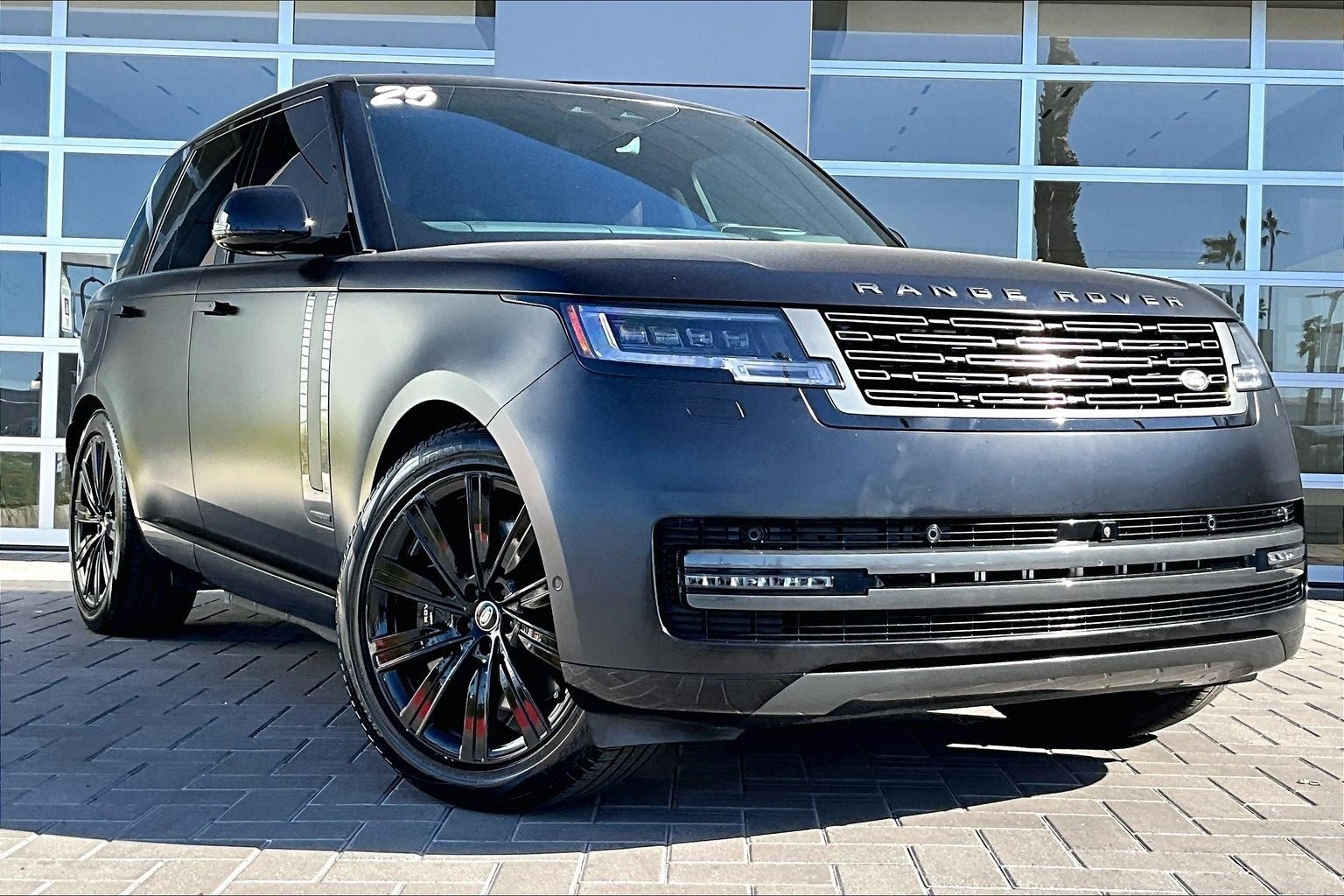 2025 Land Rover Range Rover Plug-In Hybrid Autobiography