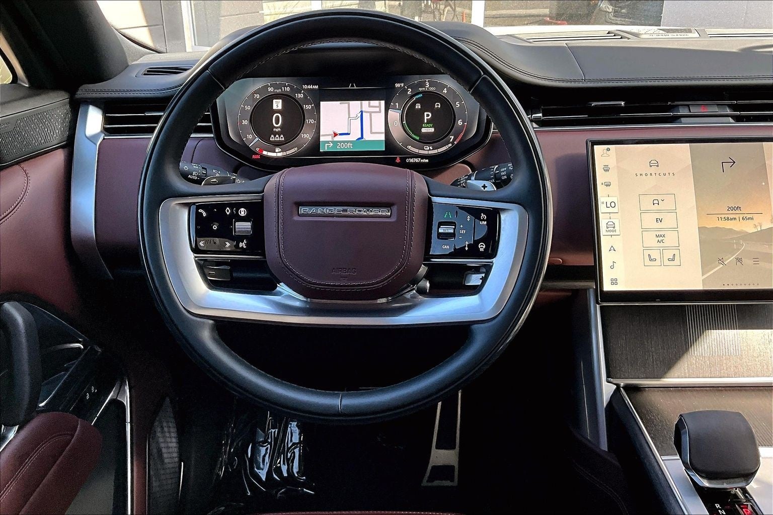 2025 Land Rover Range Rover Plug-In Hybrid Autobiography