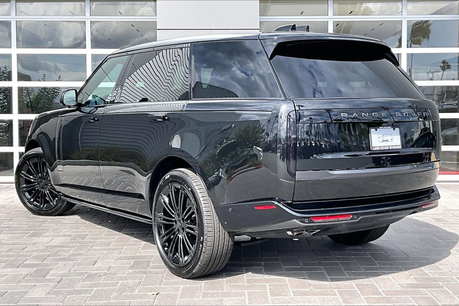 2026 Land Rover Range Rover Autobiography 7 Passenger