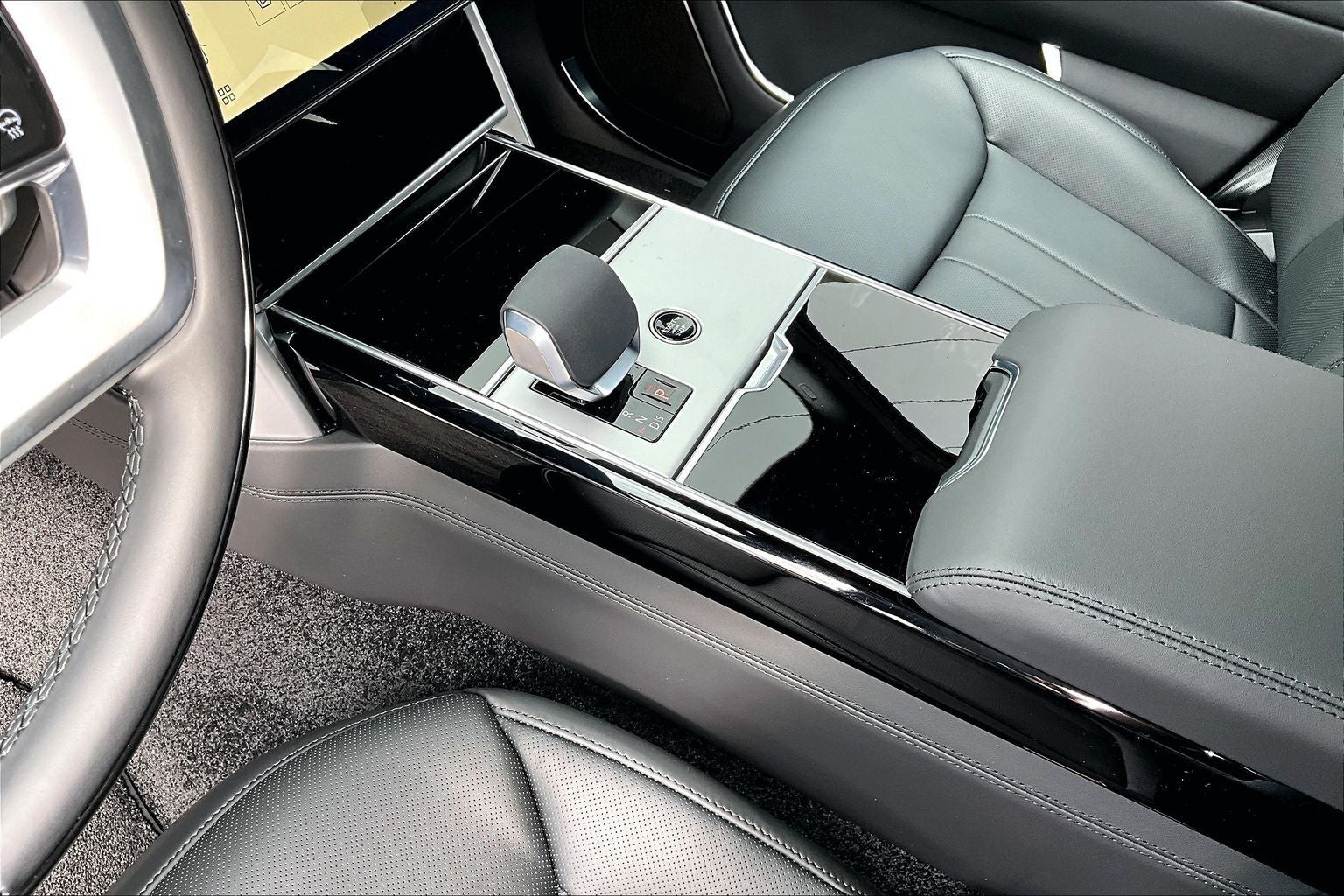 2026 Land Rover Range Rover Autobiography 7 Passenger