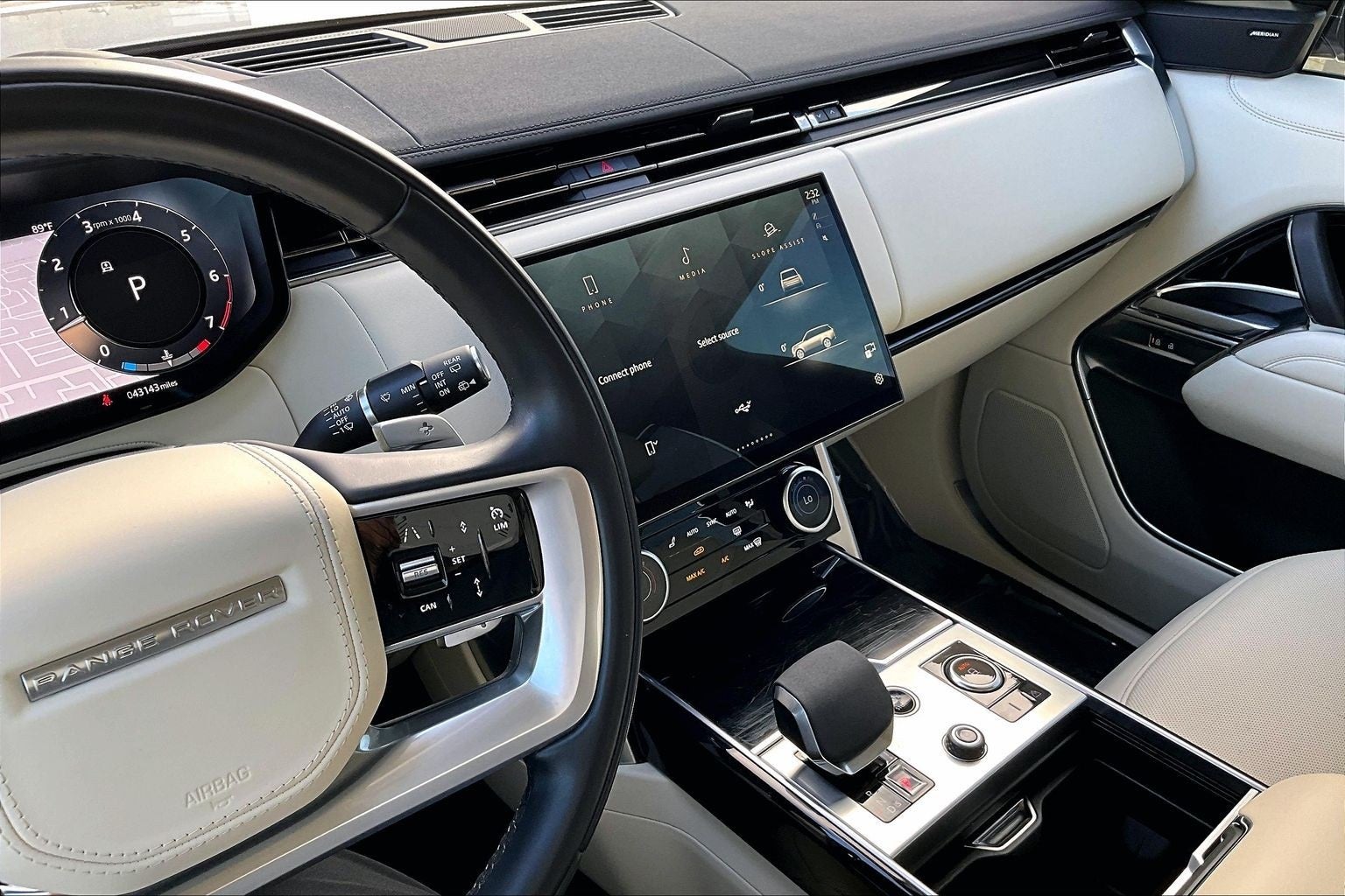 2023 Land Rover Range Rover SE