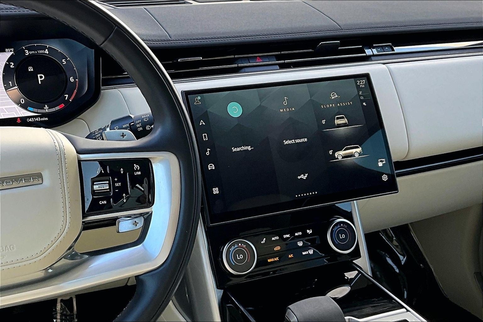 2023 Land Rover Range Rover SE