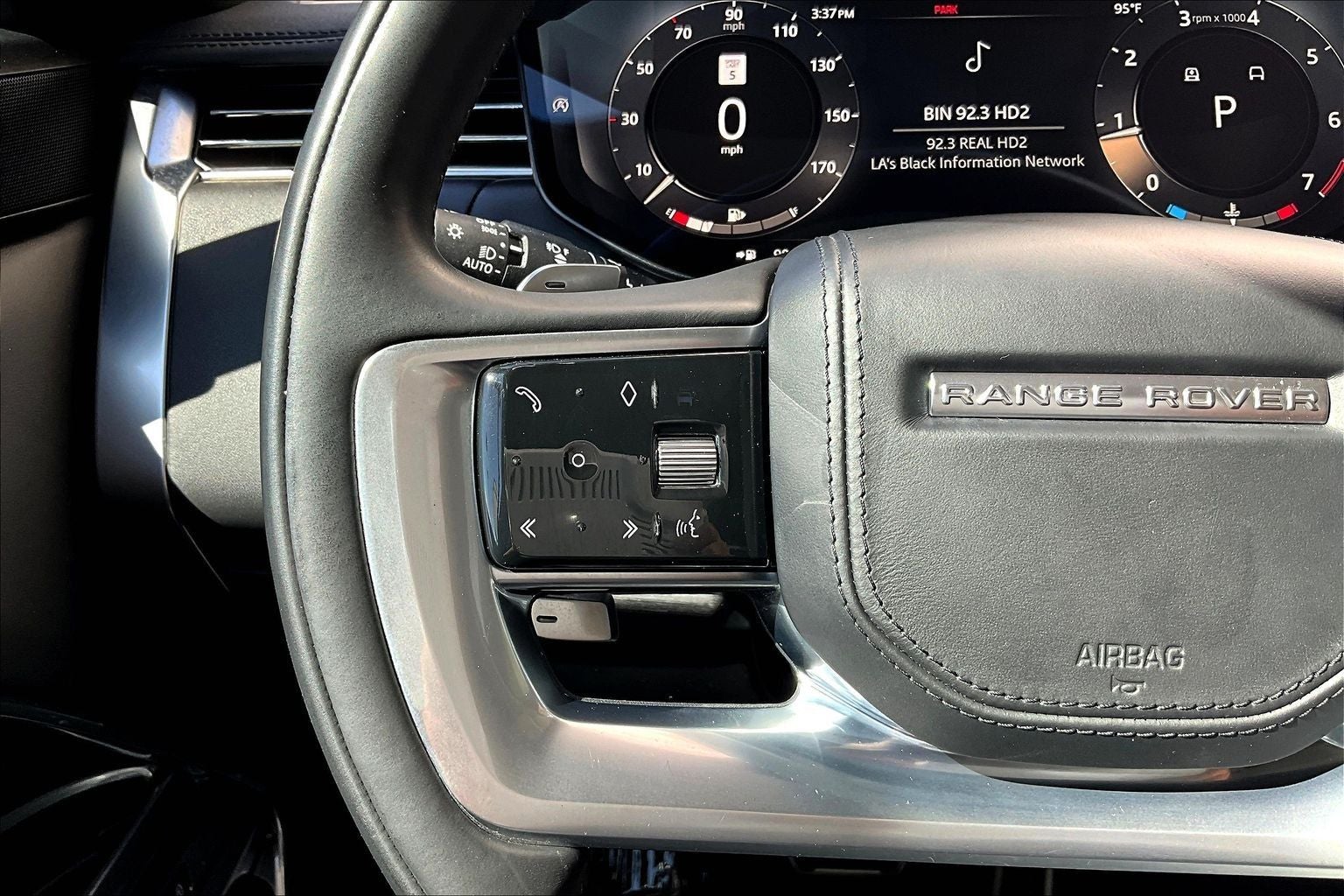 2023 Land Rover Range Rover SE