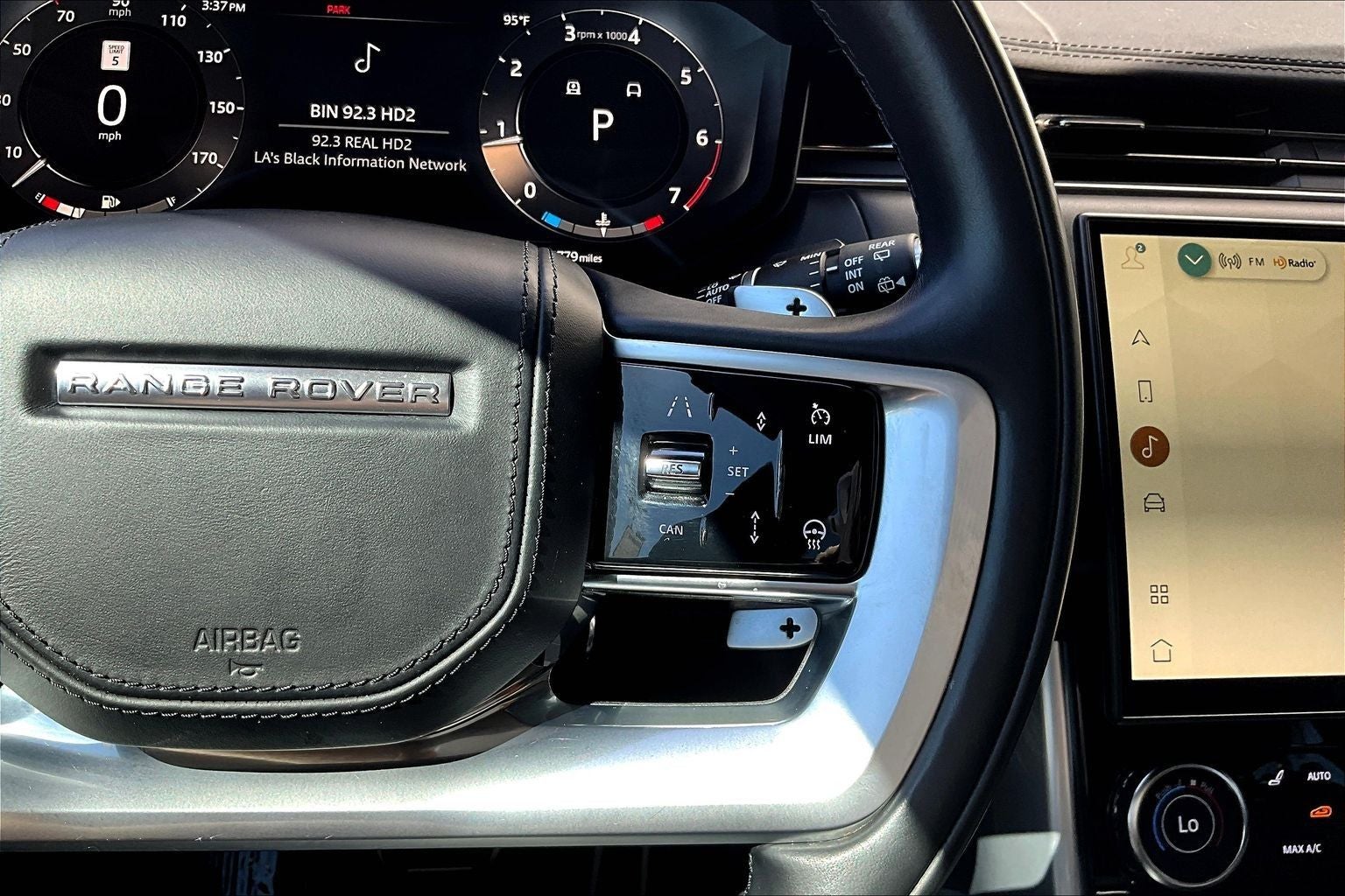 2023 Land Rover Range Rover SE