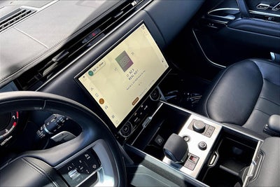 2023 Land Rover Range Rover SE