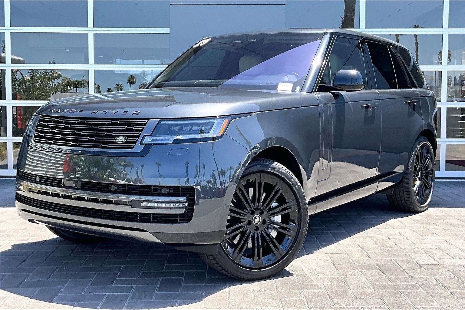 2023 Land Rover Range Rover SE