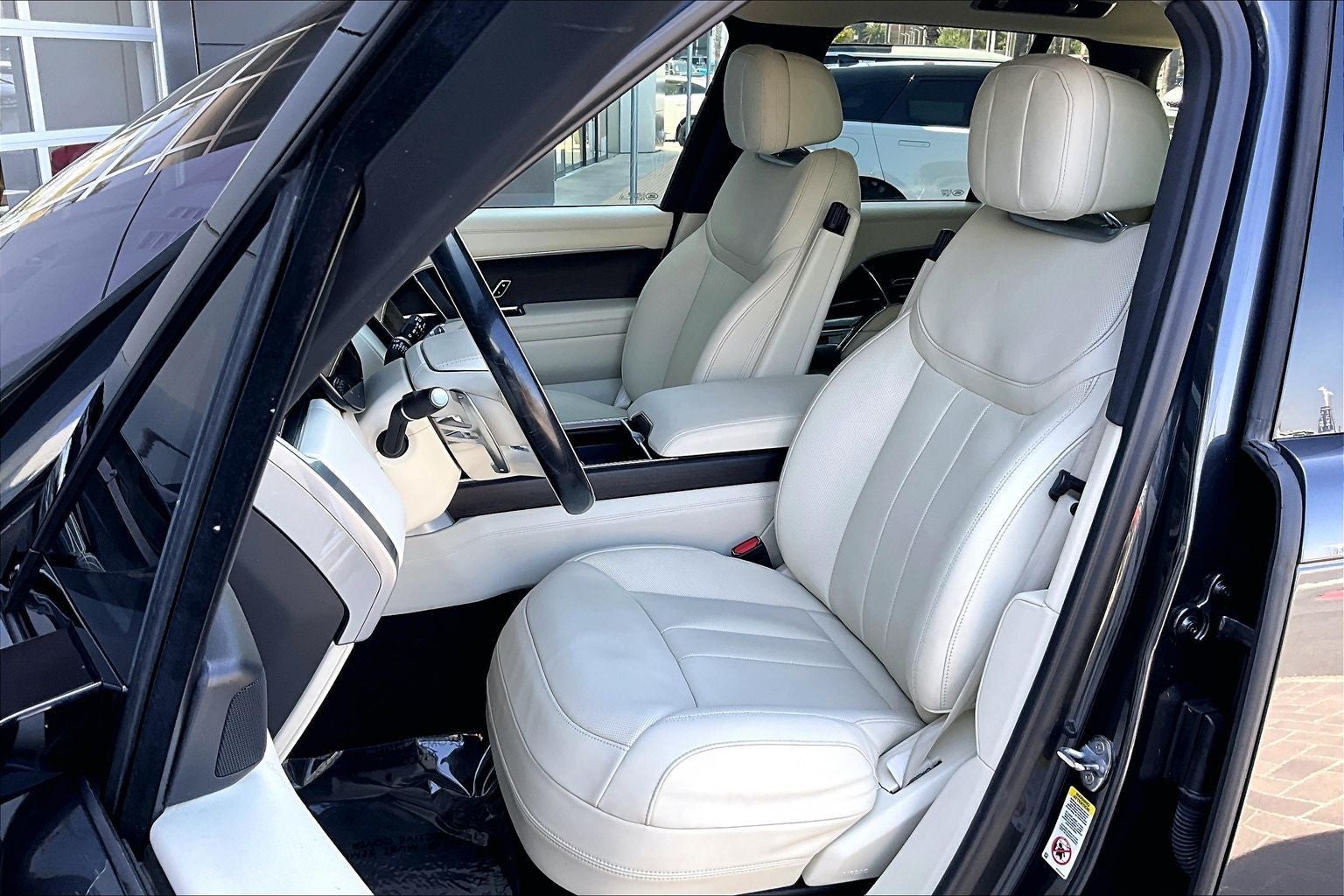 2023 Land Rover Range Rover SE