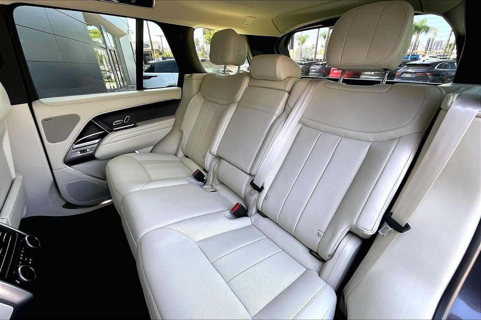 2023 Land Rover Range Rover SE