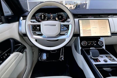 2023 Land Rover Range Rover SE