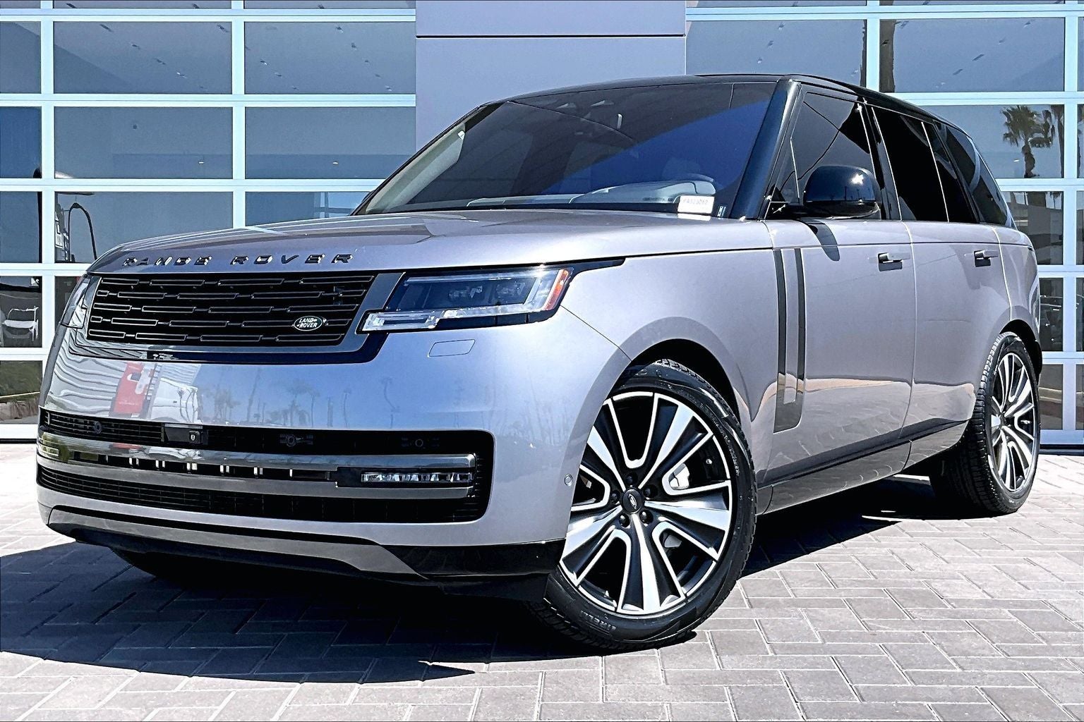2023 Land Rover Range Rover SE