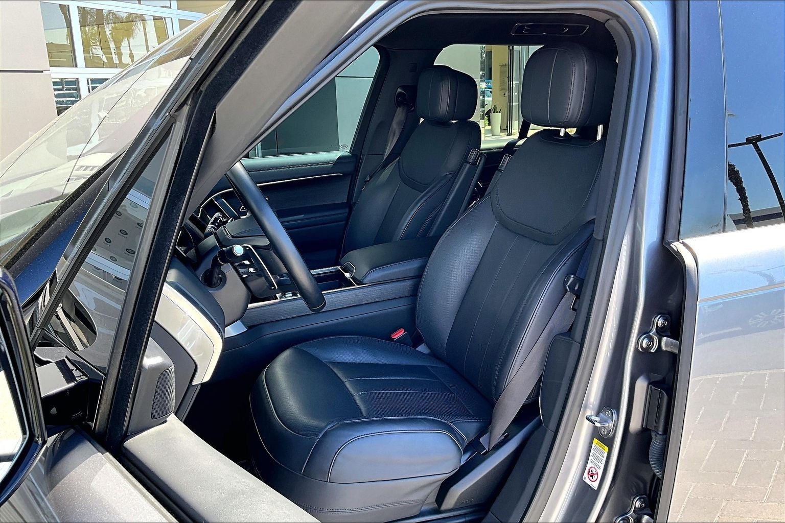 2023 Land Rover Range Rover SE