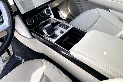 2023 Land Rover Range Rover SE