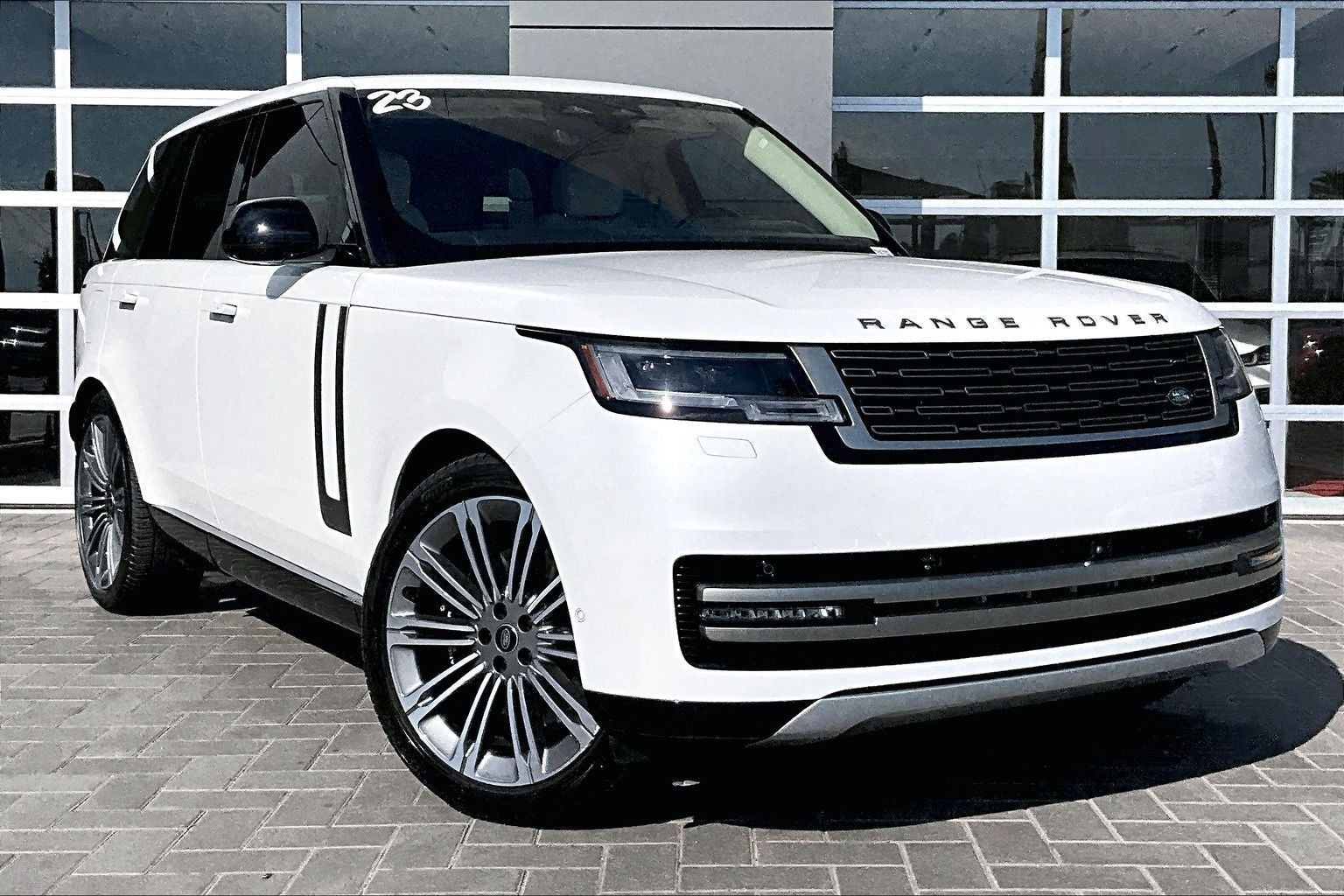 2023 Land Rover Range Rover SE