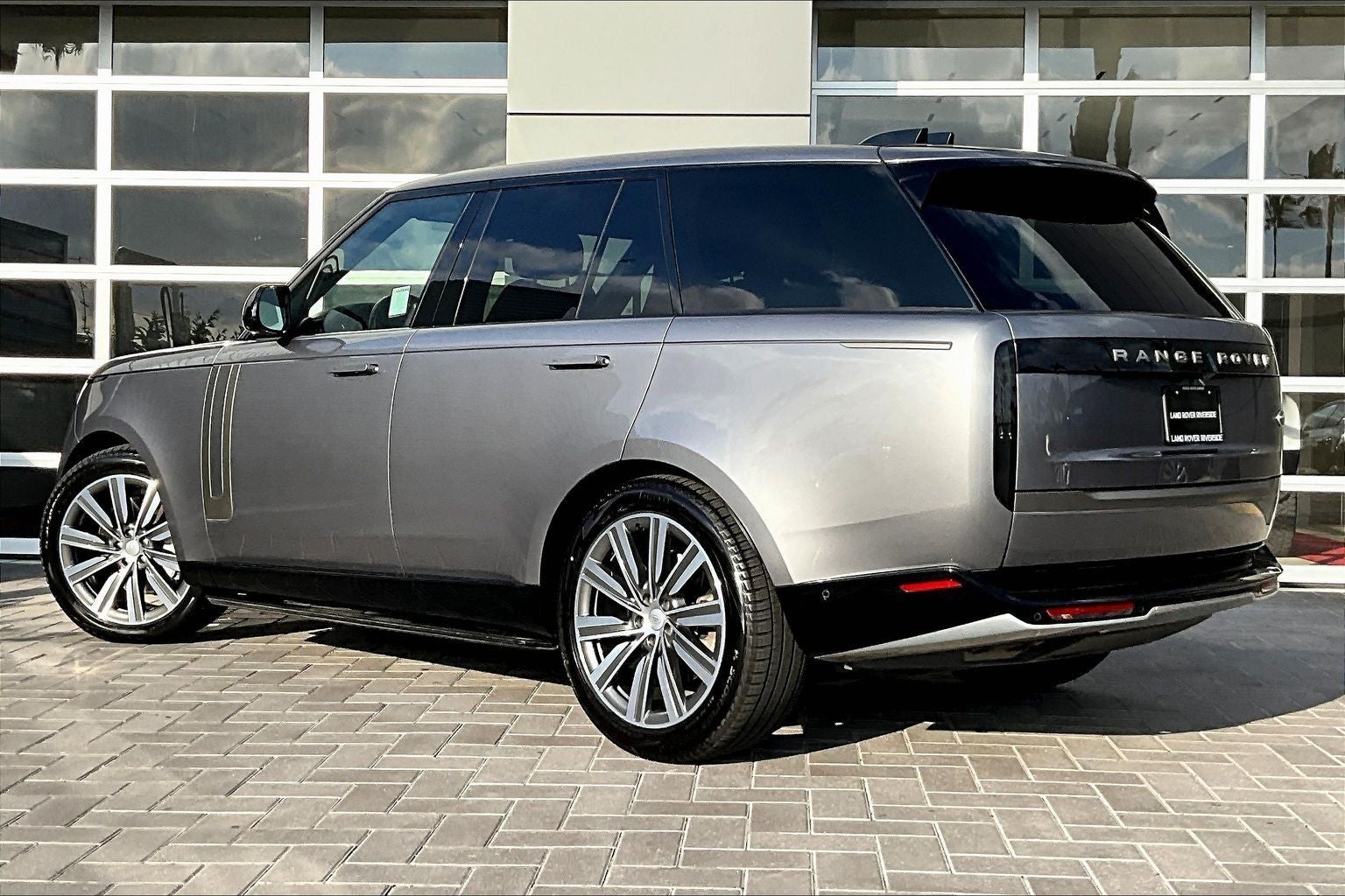 2023 Land Rover Range Rover SE