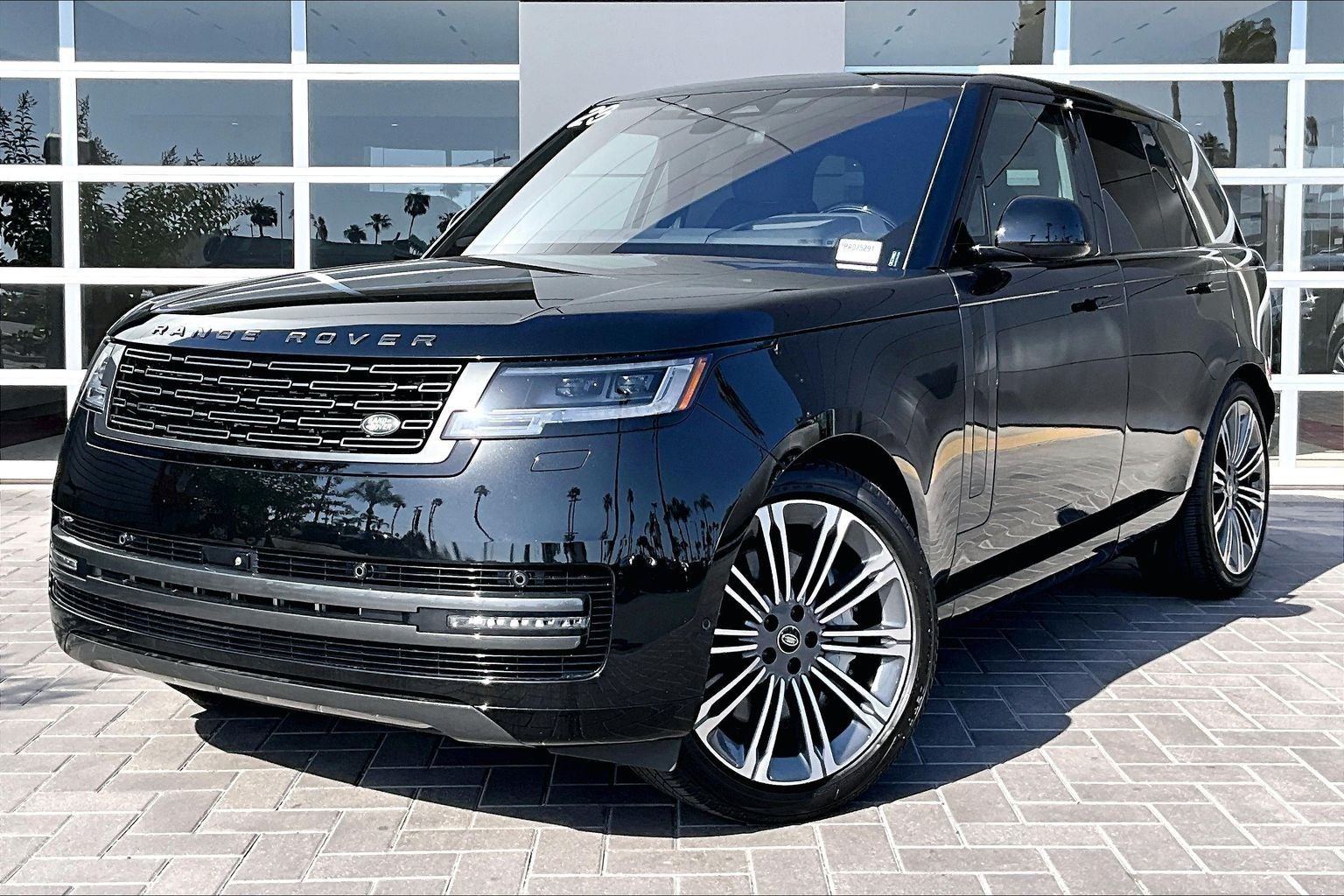 2023 Land Rover Range Rover SE