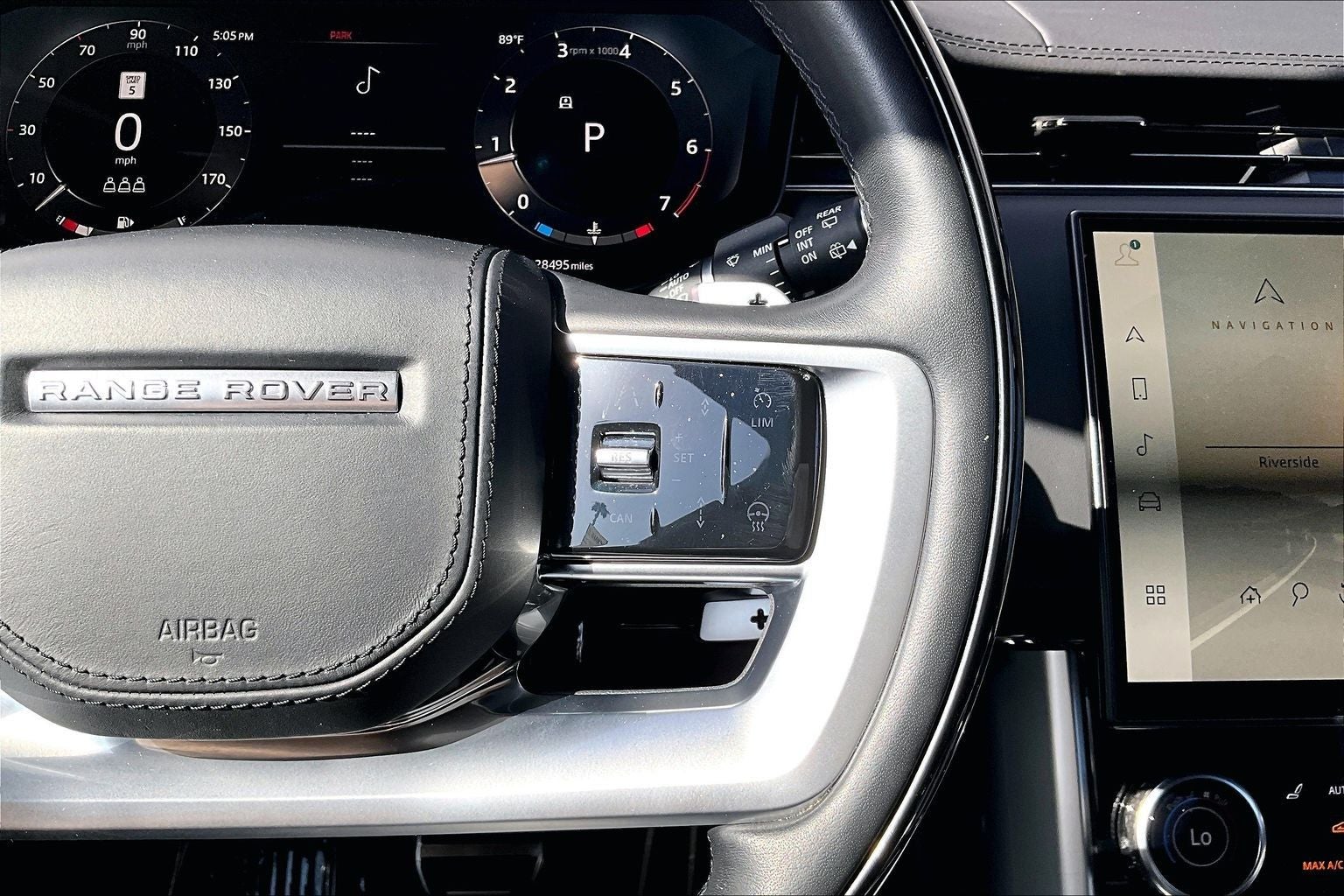 2023 Land Rover Range Rover SE