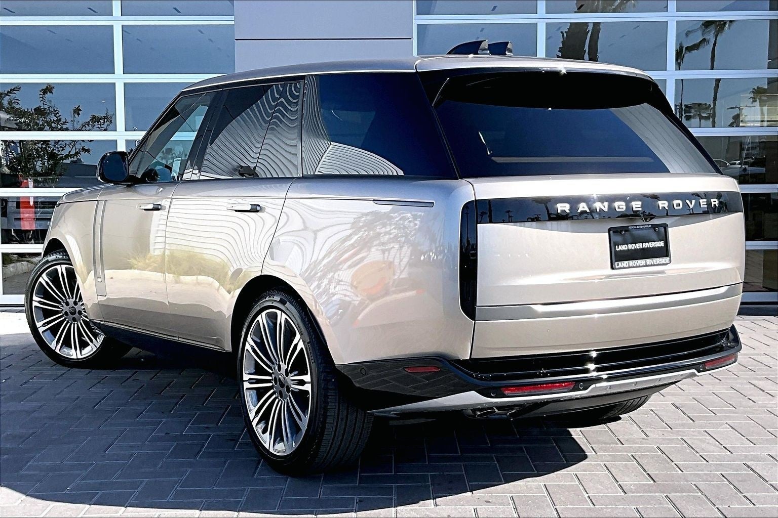 2026 Land Rover Range Rover SE