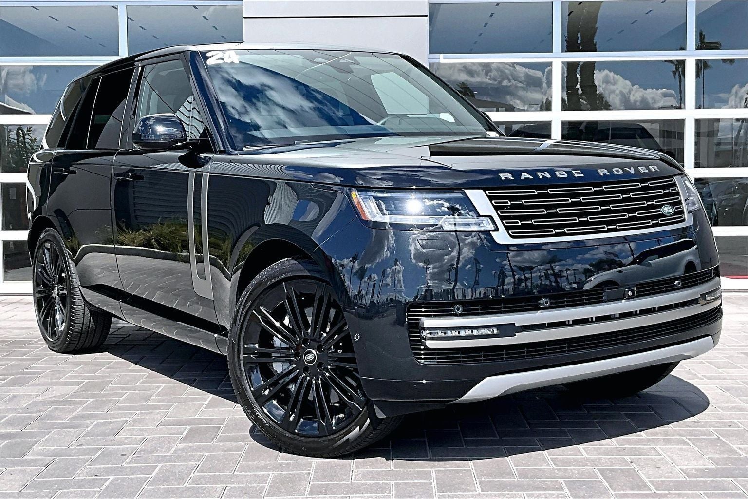 2024 Land Rover Range Rover SE