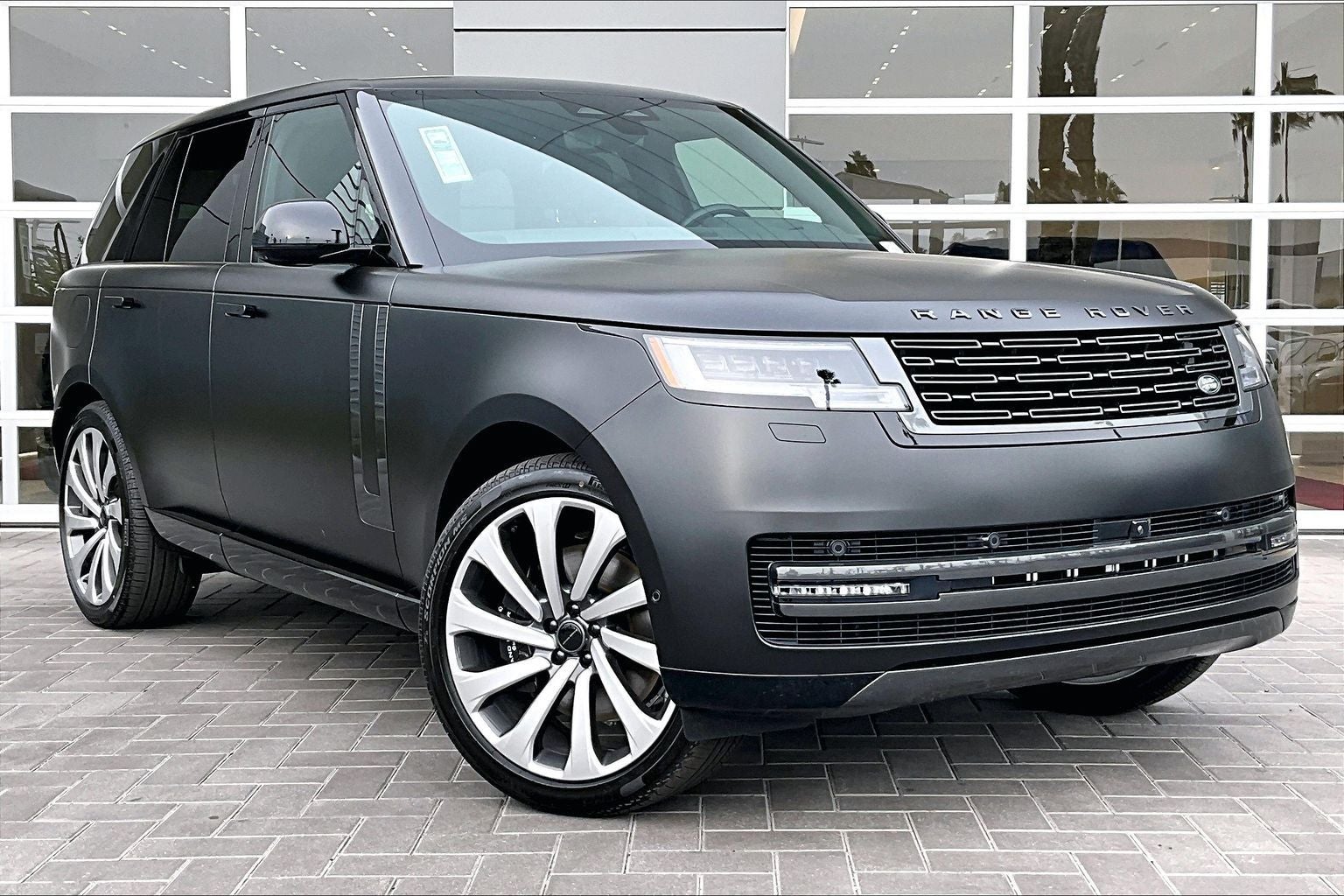 2026 Land Rover Range Rover SE