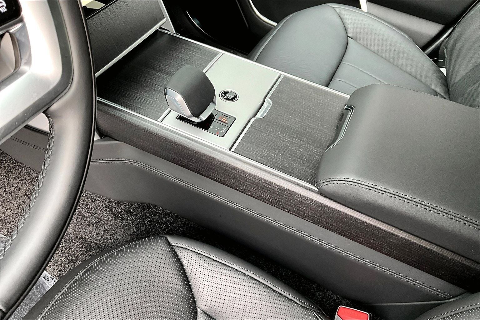 2026 Land Rover Range Rover SE