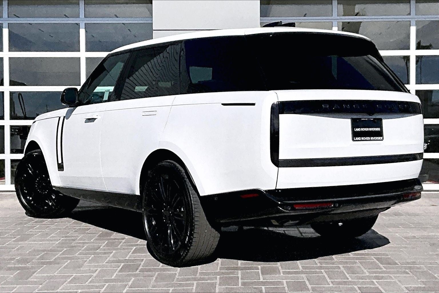 2026 Land Rover Range Rover SE