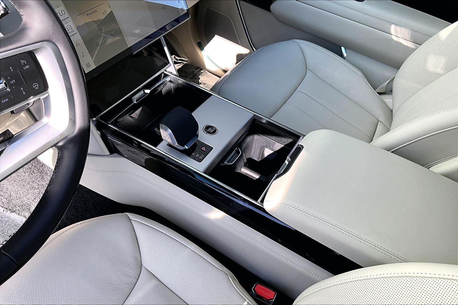 2026 Land Rover Range Rover SE