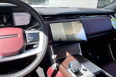 2026 Land Rover Range Rover SE