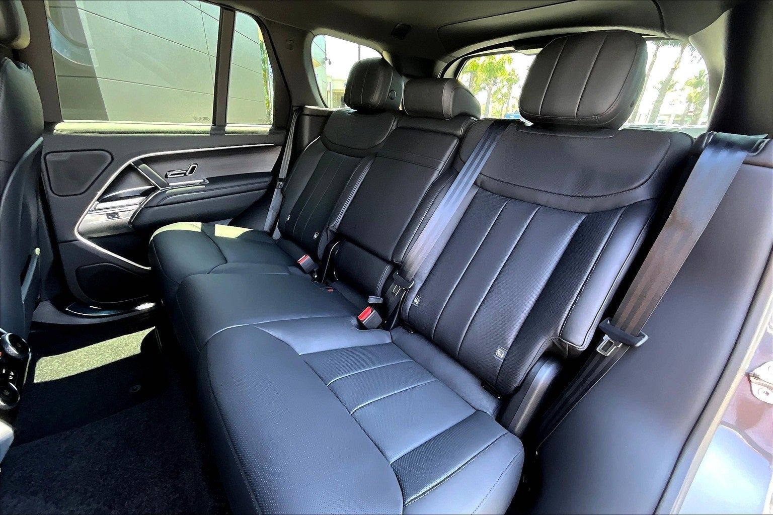 2025 Land Rover Range Rover SE