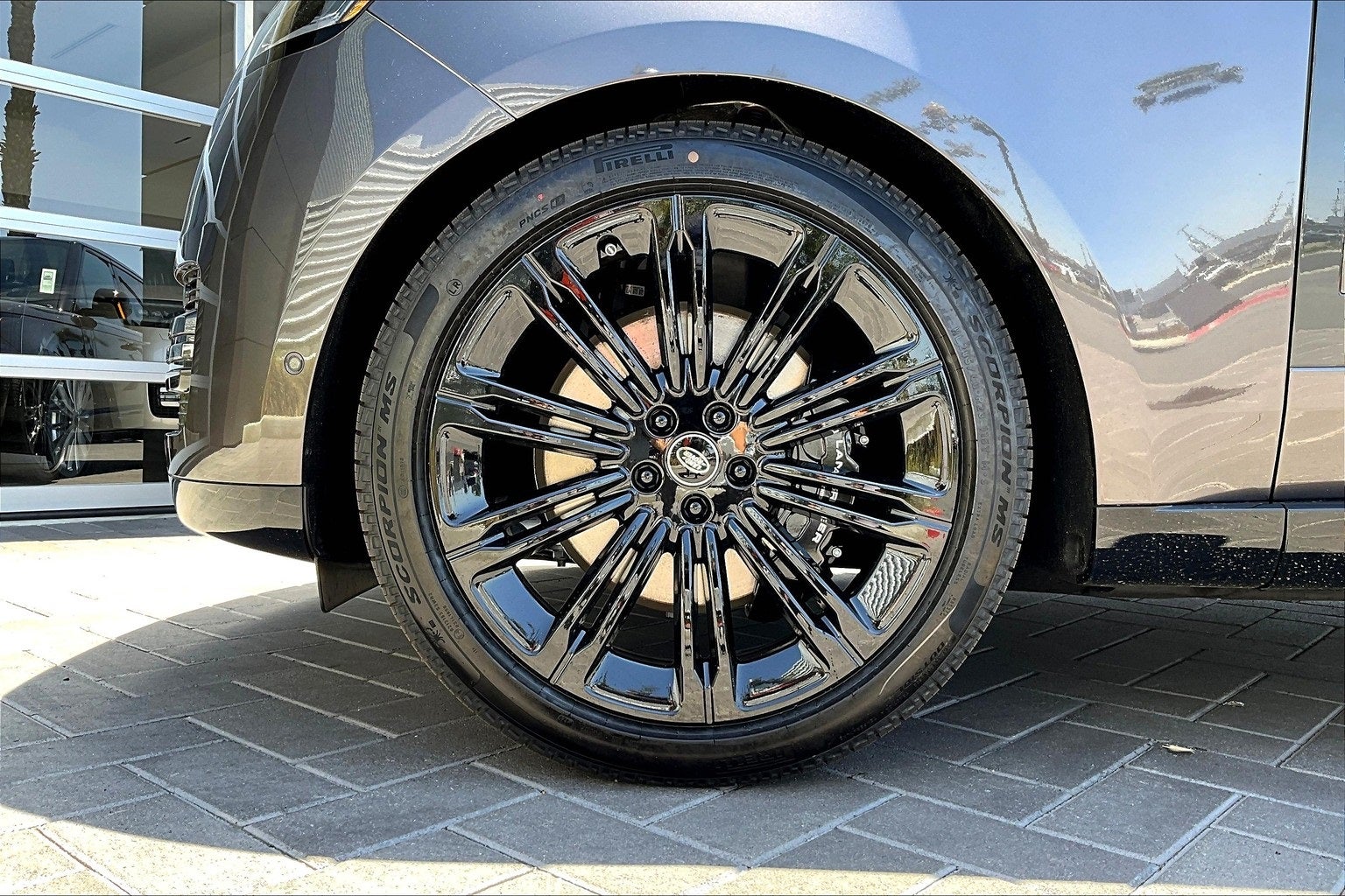 2025 Land Rover Range Rover SE