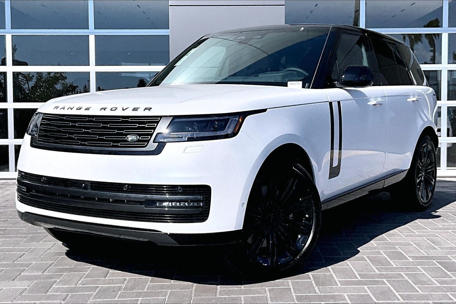 2026 Land Rover Range Rover SE