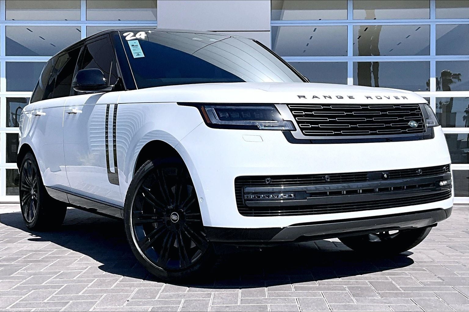 2024 Land Rover Range Rover SE