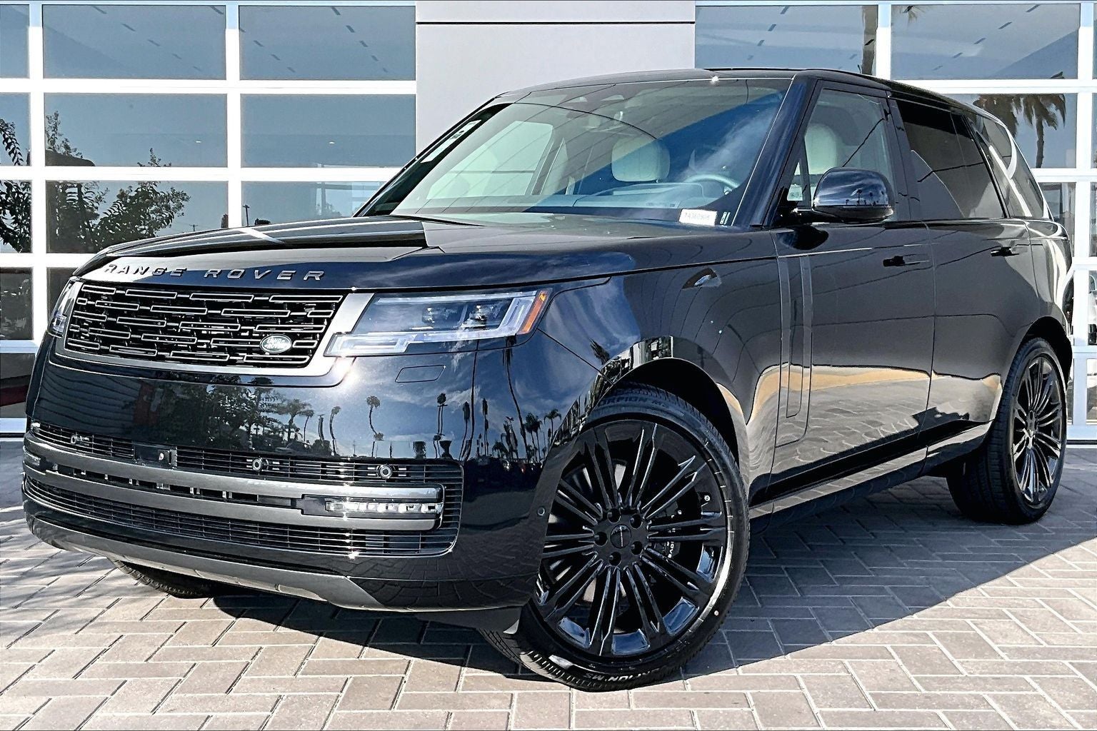 2026 Land Rover Range Rover SE