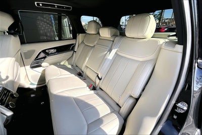 2026 Land Rover Range Rover SE