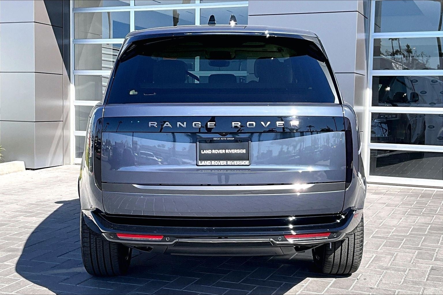 2026 Land Rover Range Rover Plug-In Hybrid SE