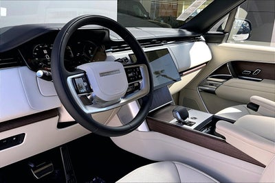 2026 Land Rover Range Rover Plug-In Hybrid SE