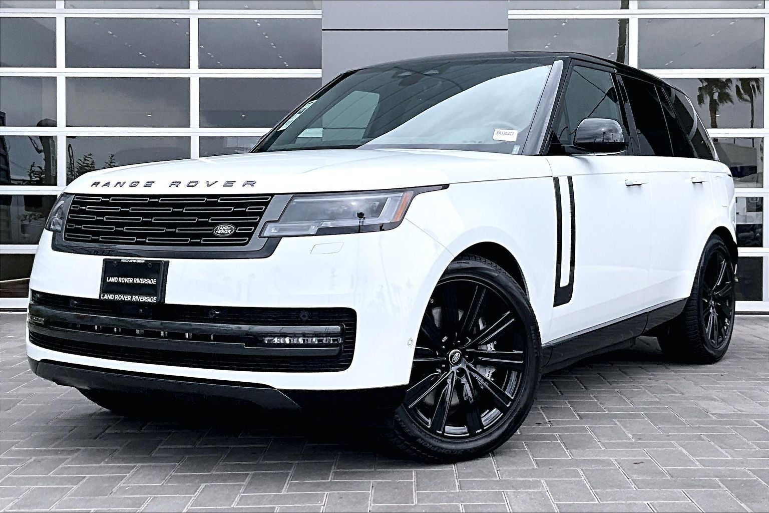2025 Land Rover Range Rover Plug-In Hybrid SE