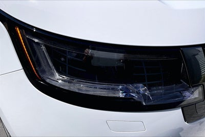 2025 Land Rover Range Rover Plug-In Hybrid SE