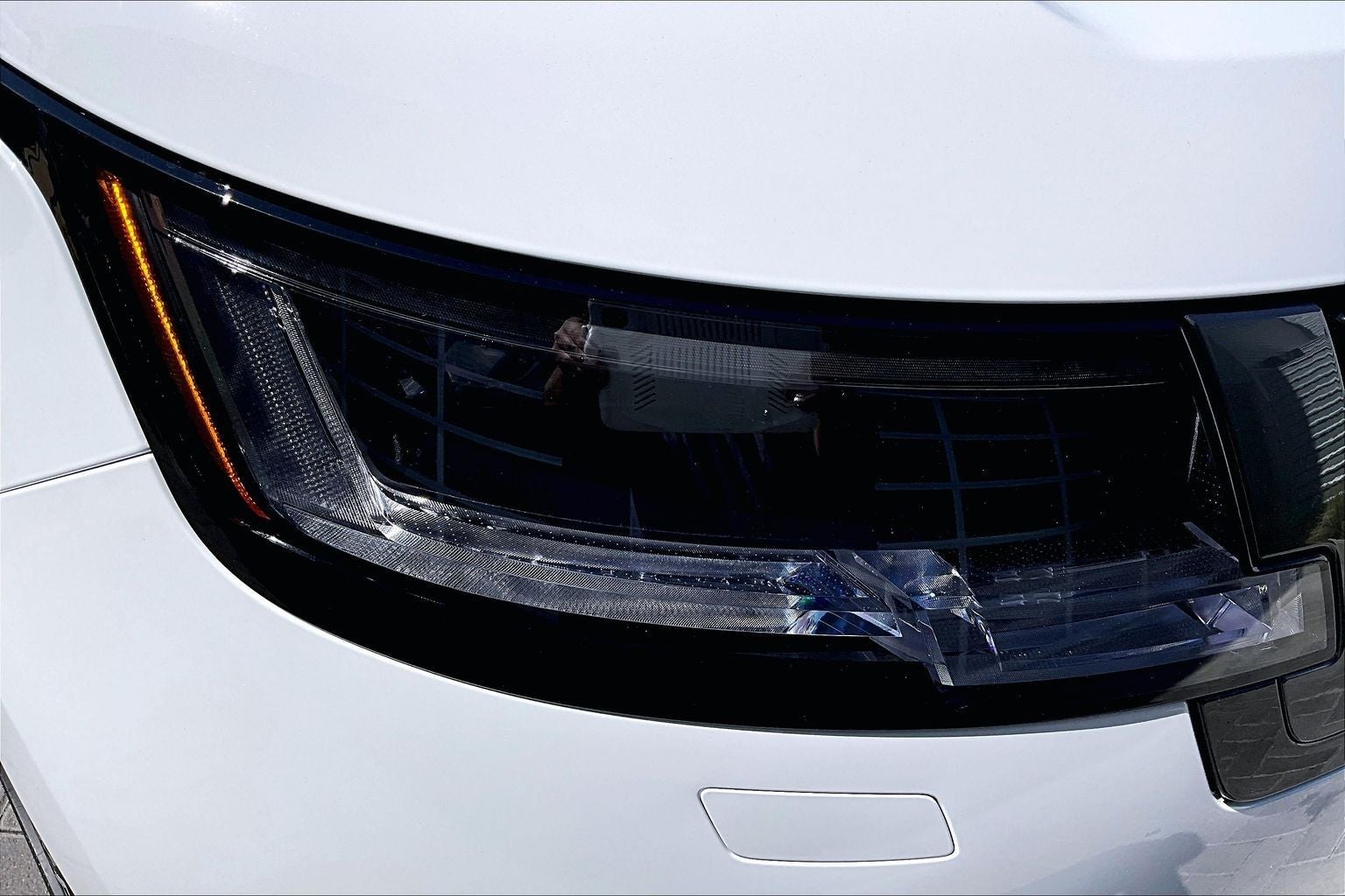 2025 Land Rover Range Rover Plug-In Hybrid SE