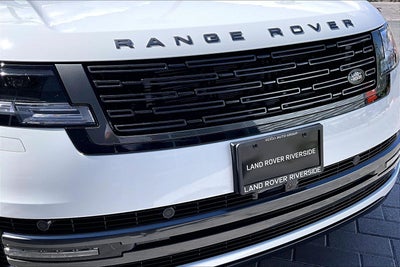 2025 Land Rover Range Rover Plug-In Hybrid SE