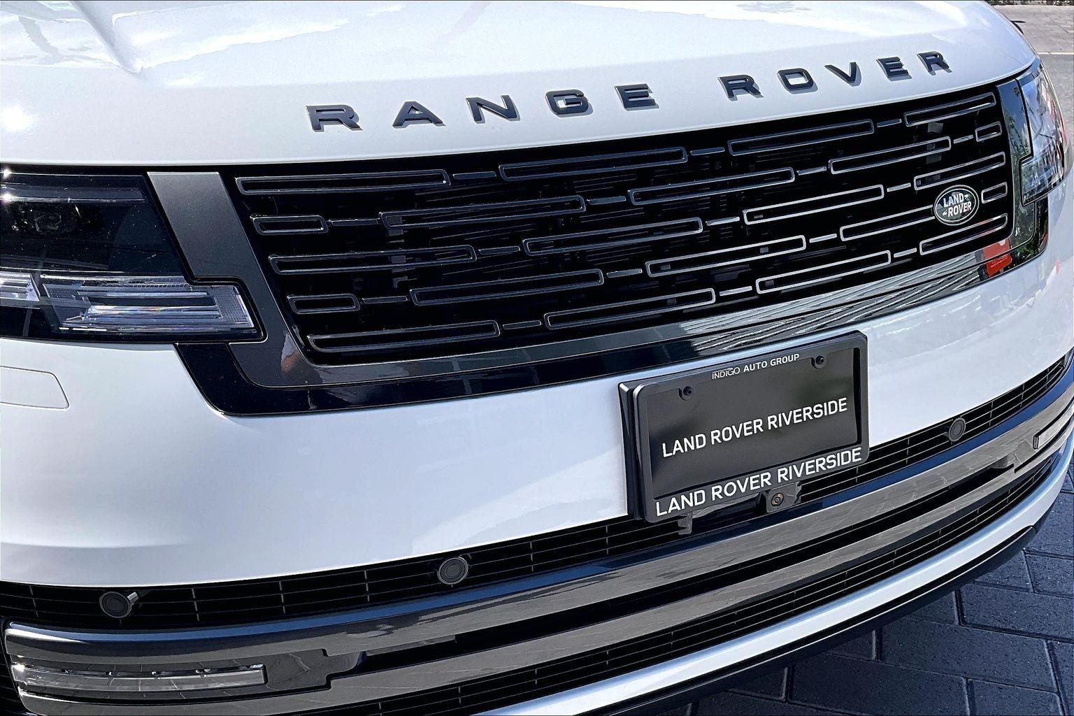 2025 Land Rover Range Rover Plug-In Hybrid SE